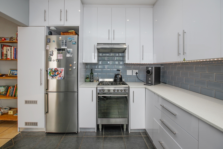 3 Bedroom Property for Sale in Harfield Village Western Cape